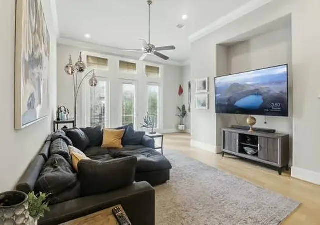 Photo 3 of Townhouse for sale at 2302 Kolbe Grv Ln, Houston, TX 77080 | MLS# 35858014 | Listing updated on 2026-08-20