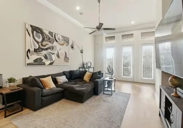 Photo 4 of Townhouse for sale at 2302 Kolbe Grv Ln, Houston, TX 77080 | MLS# 35858014 | Listing updated on 2026-08-20