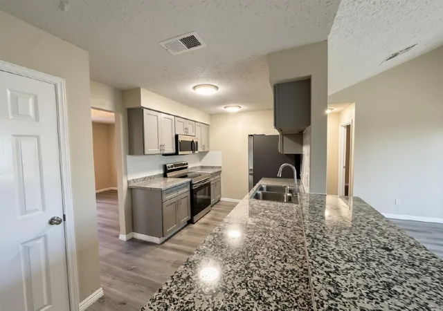 Photo 3 of Single family home for sale at 1222 New Tree Ln, Missouri City, TX 77489 | MLS# 33537367 | Listing updated on 2026-09-19