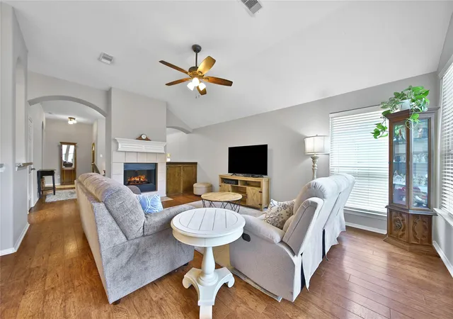 Photo 3 of Single family home for sale at 2227 Valley View Xing, Conroe, TX 77304 | MLS# 5232149 | Listing updated on 2026-09-10