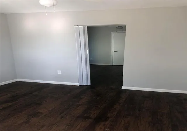 4th image of 7109Th Ave, Houston, TX 77011