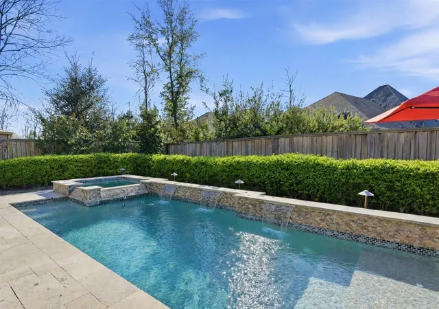3rd image of 73 Madrone Terrace Pl, The Woodlands, TX 77375 | MLS# 53611749