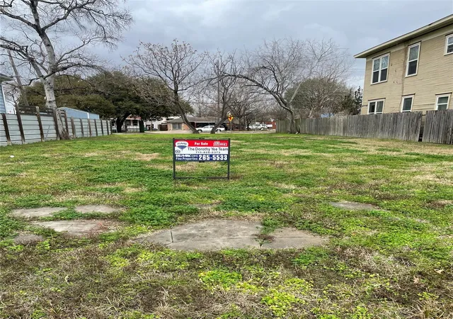 1st image of 1714 Hardy St, Houston, TX 77026 | MLS# 33116244