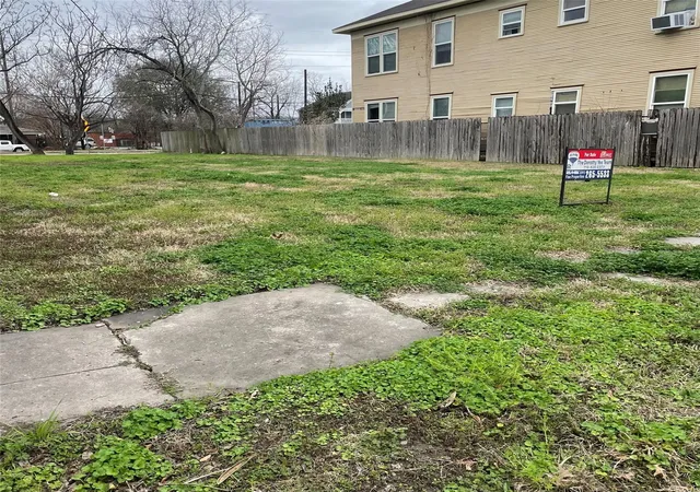 2nd image of 1714 Hardy St, Houston, TX 77026 | MLS# 33116244