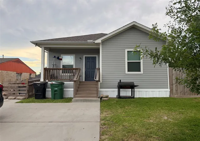 Photo 1 of Single family home for sale at 542 Coolwood Dr, Houston, TX 77013 | MLS# 98304321 | Listing updated on 2026-08-07