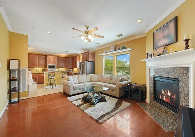 Photo 4 of Single family home for sale at 6107 S Arrowana Ln, Houston, TX 77036 | MLS# 81489433 | Listing updated on 2026-07-09