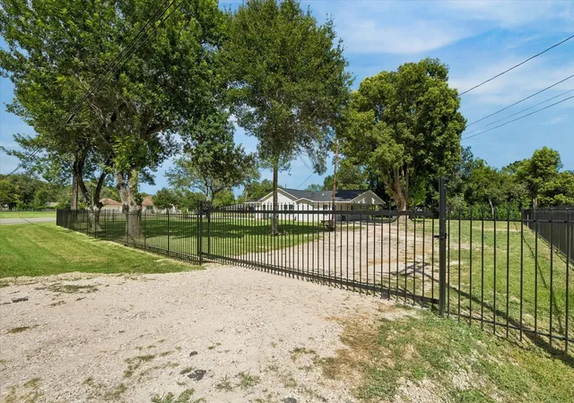 30th image of 1190 County Road 146, Alvin, TX 77511 | MLS# 59851136