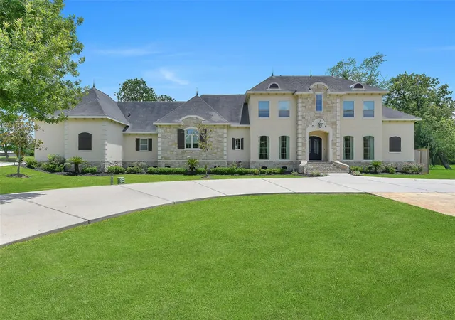 1st image of 2901 Green Tee Dr, Pearland, TX 77581 | MLS# 40866632