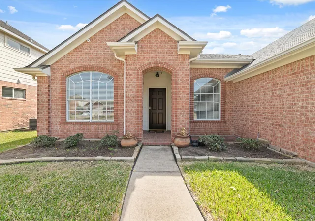 1st image of 14235 Hidden Meadow Dr Dr, Sugar Land, TX 77498 | MLS# 3032667
