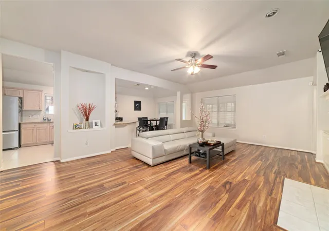 4th image of 14235 Hidden Meadow Dr Dr, Sugar Land, TX 77498 | MLS# 3032667
