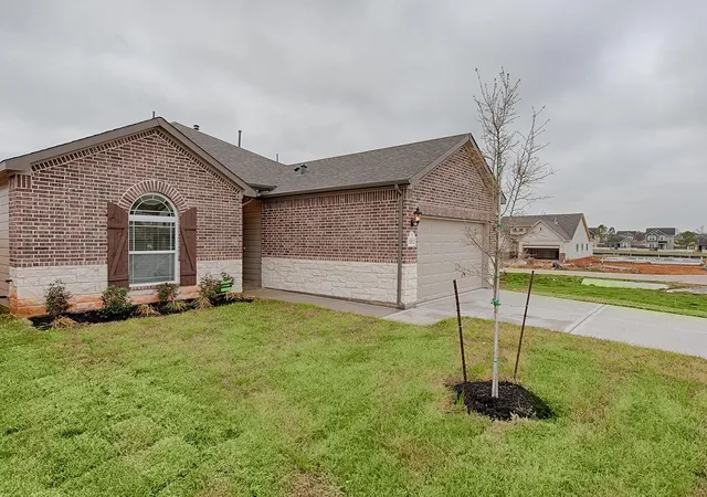 Photo 2 of Single family home for sale at 12388 Hackberry Dr, Willis, TX 77318 | MLS# 95801166 | Listing updated on 2026-10-07
