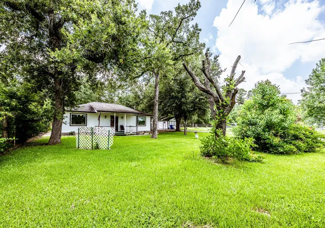 35th image of 12 Bybee Cir, Huntsville, TX 77320 | MLS# 73935475