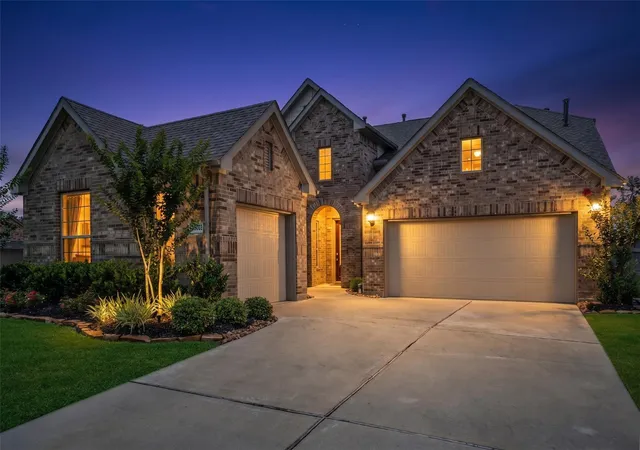 Photo 2 of Single family home for sale at 15003 Mulberry Hallow St, Conroe, TX 77302 | MLS# 65031591 | Listing updated on 2026-09-17