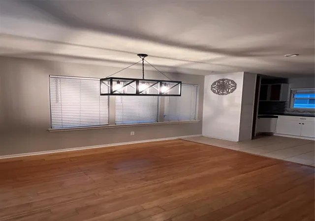Photo 3 of Sale Pending at 7034 Langdon Ln, Houston, TX 77074 | MLS# 15974036 | Listing updated on 2026-09-01