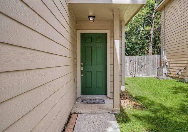 3rd image of 190 W Stedhill Loop, Conroe, TX 77384 | MLS# 81745773