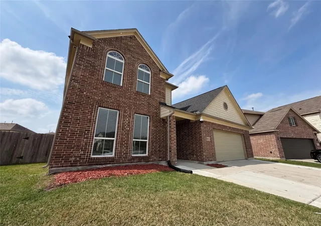 2nd image of 16803 W Whimbrel Cir, Conroe, TX 77385 | MLS# 56539281
