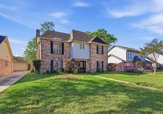 Photo 2 of Sale Pending at 20311 Warrington Dr, Katy, TX 77450 | MLS# 69137402 | Listing updated on 2026-09-04