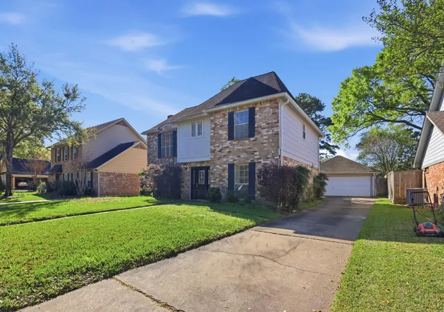Photo 3 of Sale Pending at 20311 Warrington Dr, Katy, TX 77450 | MLS# 69137402 | Listing updated on 2026-09-04
