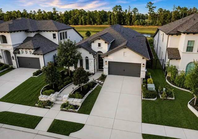 2nd image of 28237 Woodland Bend Wy, Spring, TX 77386 | MLS# 61847885