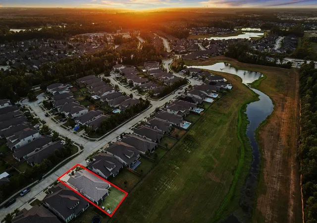Photo 3 of Sale Pending at 28237 Woodland Bnd Way, Spring, TX 77386 | MLS# 61847885 | Listing updated on 2026-09-18