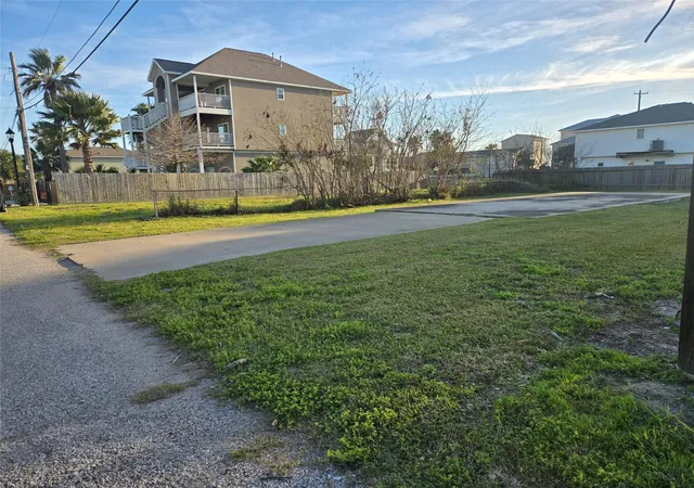 2nd image of 1013 63rd St, Galveston, TX 77551 | MLS# 15642408