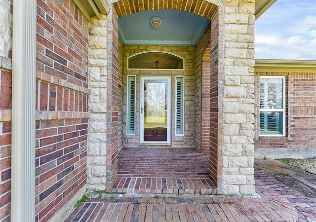 Photo 4 of Single family home for sale at 27111 Clay Rd, Katy, TX 77493 | MLS# 81163543 | Listing updated on 2026-02-02