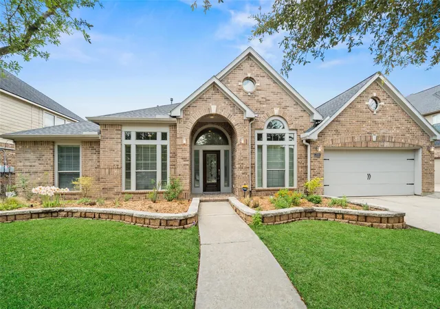 Homes for sale in Katy, TX | 2818 Red Maple Dr, Katy, TX 77494 | MLS# 18946246