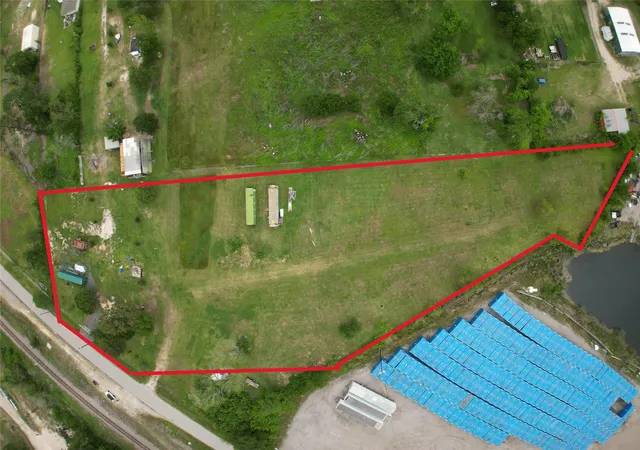 2nd image of 330 River Rd, Channelview, TX 77530 | MLS# 80970356
