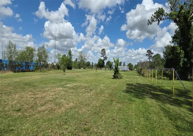 5th image of 330 River Rd, Channelview, TX 77530 | MLS# 80970356