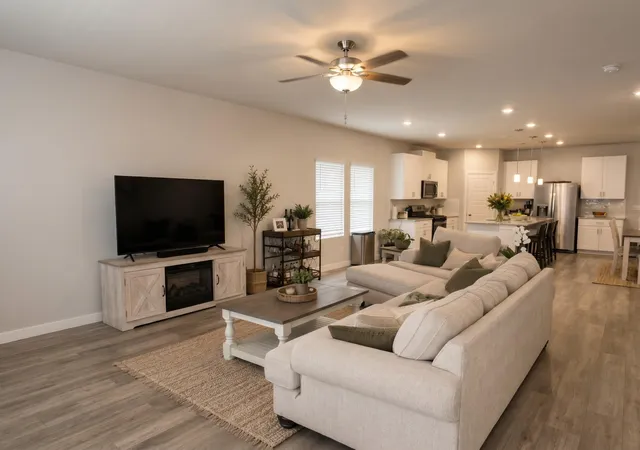 Photo 3 of Single family home for sale at 1526 King Ranch Rd, Conroe, TX 77301 | MLS# 42843651 | Listing updated on 2026-09-20