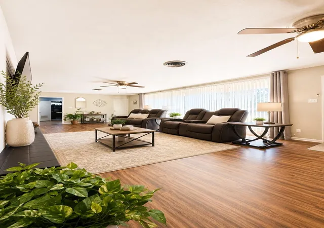 Photo 3 of Single family home for sale at 188 Grammar Rd, Houston, TX 77047 | MLS# 51310175 | Listing updated on 2026-08-10