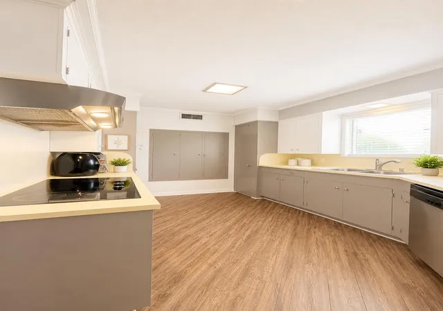 Photo 4 of Single family home for sale at 188 Grammar Rd, Houston, TX 77047 | MLS# 51310175 | Listing updated on 2026-08-10