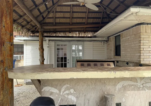 4th image of 4126 17Th St N, Texas City, TX 77590 | MLS# 61587497