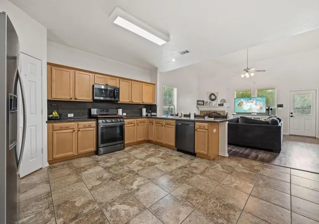 4th image of 523 Savory Ln, Crosby, TX 77532 | MLS# 92201881