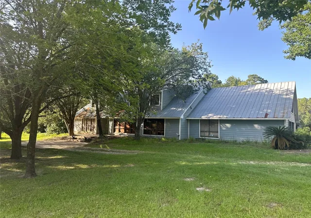 Photo 1 of Single family home for sale at 14750 Exxon Rd, Conroe, TX 77302 | MLS# 42489517 | Listing updated on 2026-07-23