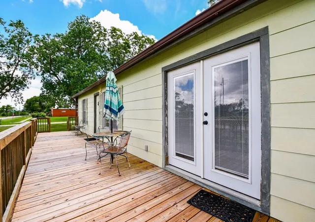 Homes for sale in Palacios, TX | 1301 2Nd St, Palacios, TX 77465 | MLS# 62189529