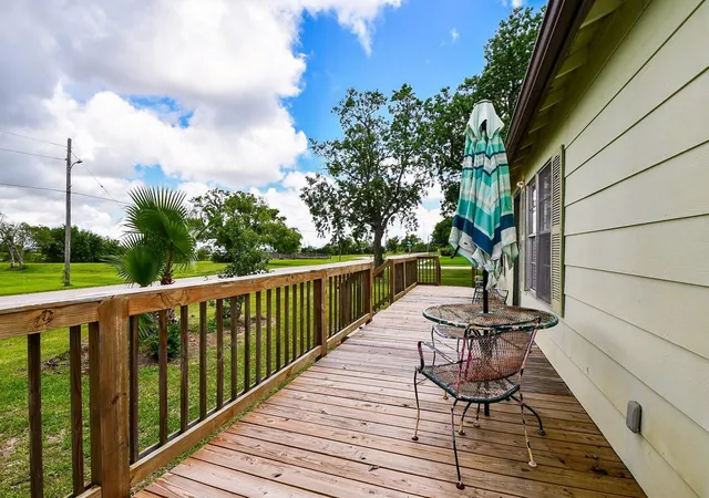 Homes for sale in Palacios, TX | 1301 2Nd St, Palacios, TX 77465 | MLS# 62189529
