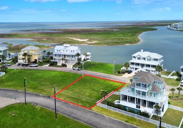Photo 2 of Land for sale at 4110 Sea Grass Ln, Galveston, TX 77554 | MLS# 28444285 | Listing updated on 2026-05-23