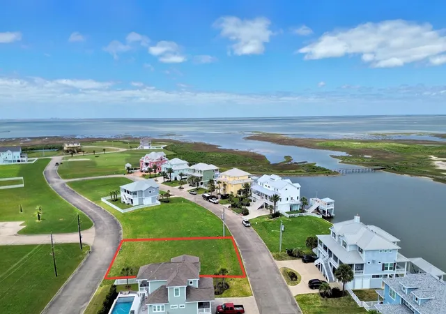 Photo 3 of Land for sale at 4110 Sea Grass Ln, Galveston, TX 77554 | MLS# 28444285 | Listing updated on 2026-05-23