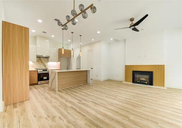 48th image of 7827 Brandon St #A/B, Houston, TX 77051 | MLS# 10830970