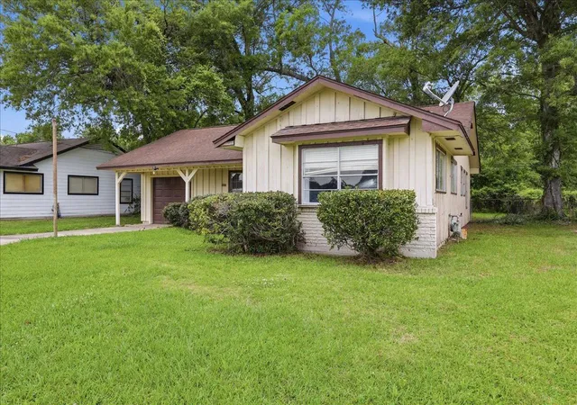 Homes for sale in Orange, TX | 1732 Greenbriar Ave, Orange, TX 77632 | MLS# 40415202