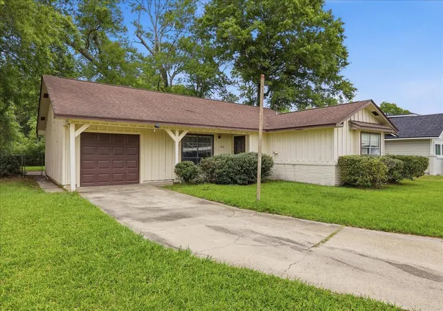 Homes for sale in Orange, TX | 1732 Greenbriar Ave, Orange, TX 77632 | MLS# 40415202