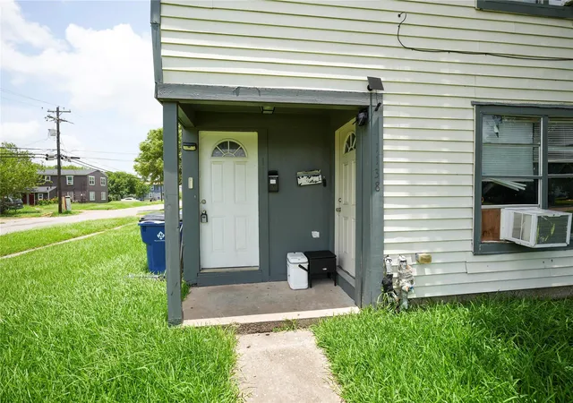 image of 1138 4th Ave N, Texas City, TX 77590 | MLS# 58393428