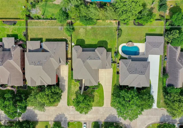 Photo 3 of Single family home for sale at 14402 Brentshire Ln, Houston, TX 77069 | MLS# 49700211 | Listing updated on 2026-07-14