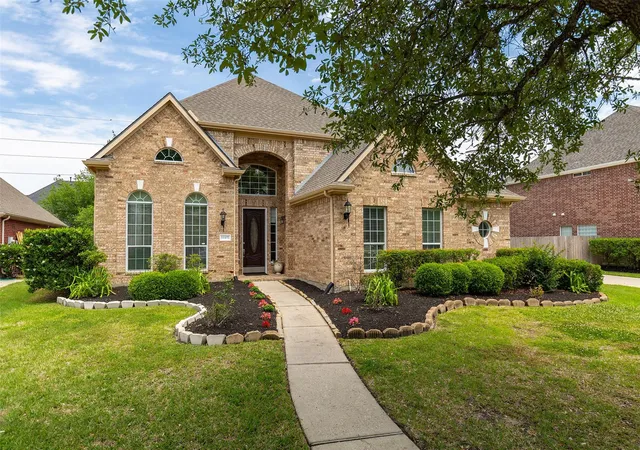 Photo 4 of Single family home for sale at 14402 Brentshire Ln, Houston, TX 77069 | MLS# 49700211 | Listing updated on 2026-07-14