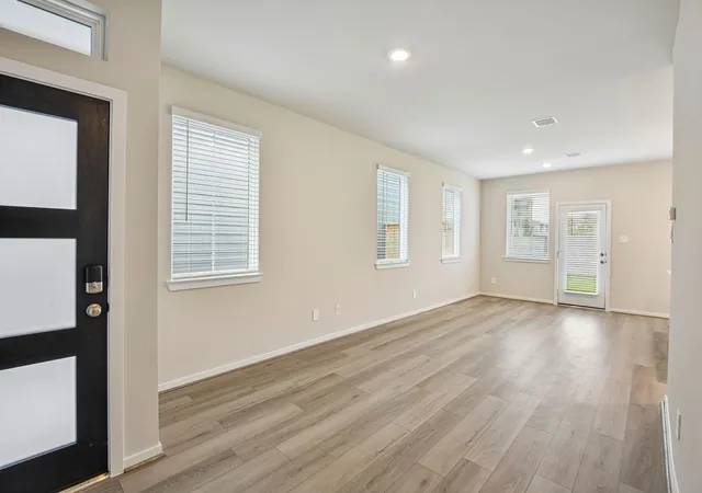Photo 2 of Single family home for sale at 19955 Emerald Bnd Way, Atascocita, TX 77346 | MLS# 67427634 | Listing updated on 2026-09-18