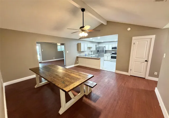 5th image of 1415 Avenue E, Danbury, TX 77534 | MLS# 18464765