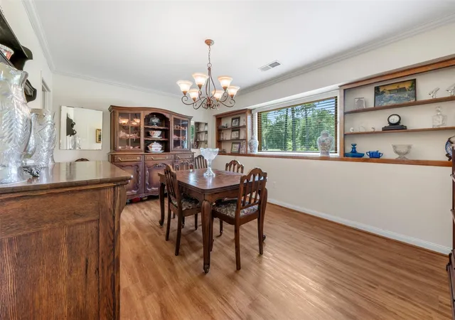 5th image of 1400 Buttercup Ln, Kingwood, TX 77339 | MLS# 98195767