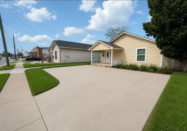 1st image of 153 Tidwell Rd, Houston, TX 77022 | MLS# 36134480