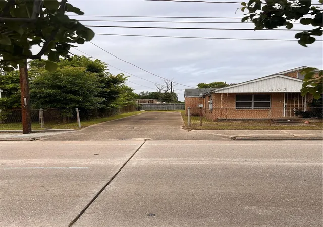 4th image of 3103 Altoona, Houston, TX 77026 | MLS# 71510395